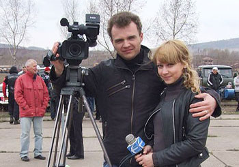 Василий  Бурцев  и  Наталья Жукова  на   съемках мотофестиваля  в Курагино, 2012 г.