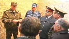 Генерал А. Горовой инспектирует ИВС в Курагино. 2009 г.
